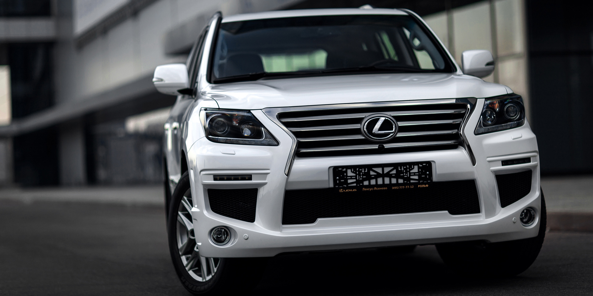 Lexus LX 570 (J201)
